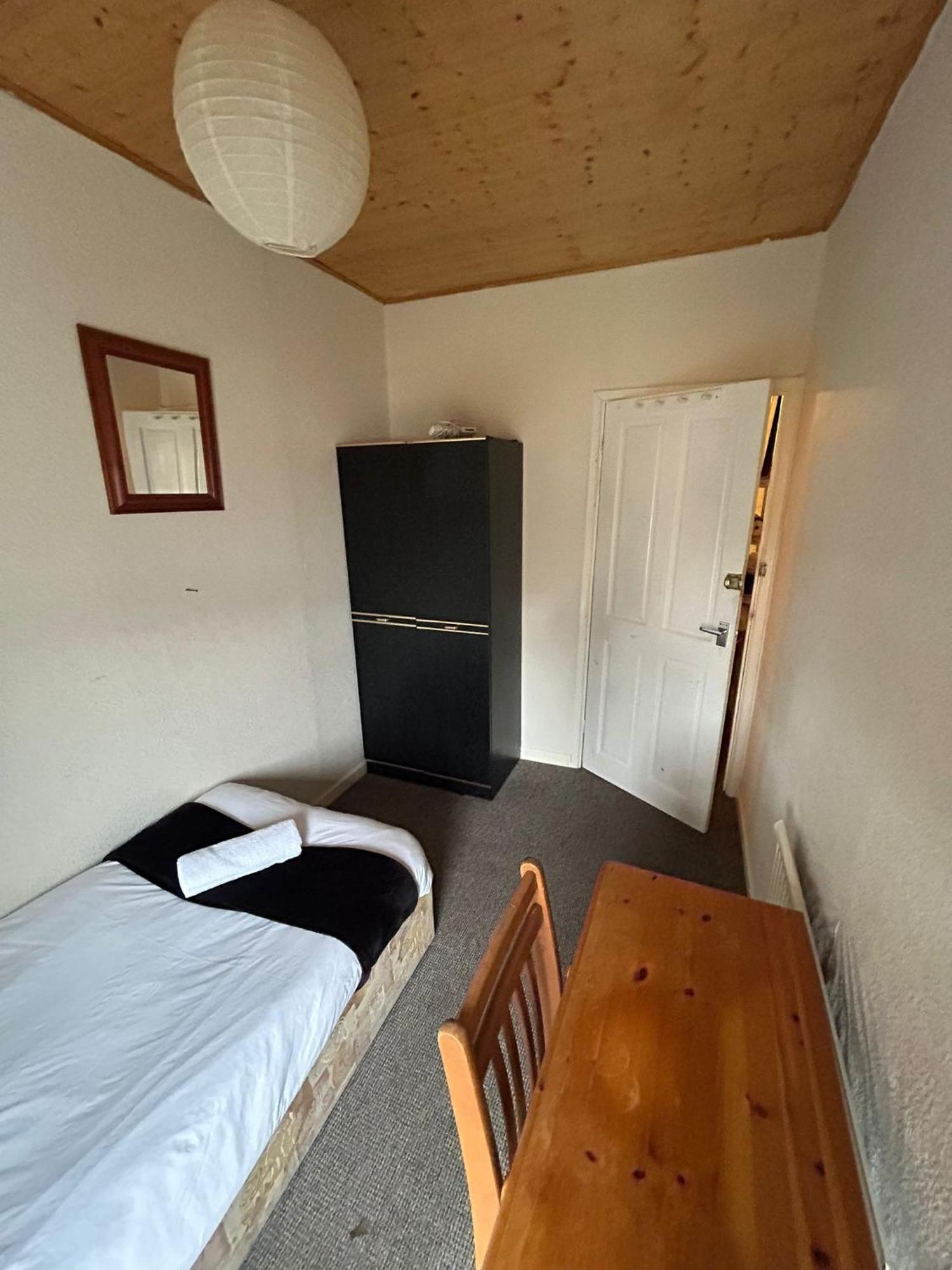 Hotel Hill Breeze House Merthyr Tydfil Esterno foto